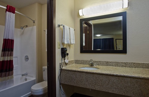 South Side Hotel | Red Roof Inn Corpus Christi South