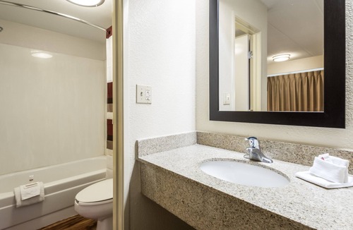 Edison Hotel | Red Roof Inn Edison