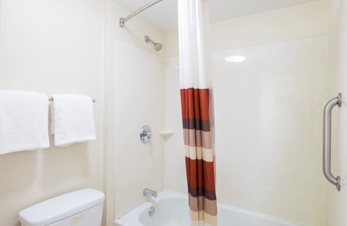 Edison Hotel | Red Roof Inn Edison