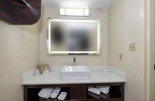 Gadsden Hotel | Red Roof Inn Gadsden