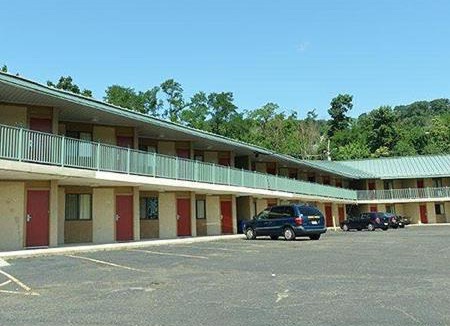 Green Brook Hotel | Red Roof Inn Green Brook - Somerset