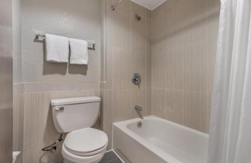 US 290 Hotel | Red Roof Inn Houston Brookhollow