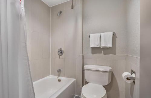 US 290 Hotel | Red Roof Inn Houston Brookhollow