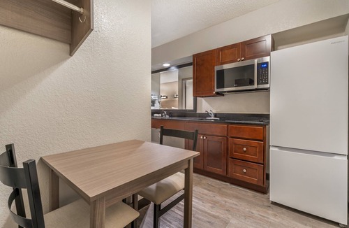 US 290 Hotel | Red Roof Inn Houston - Brookhollow