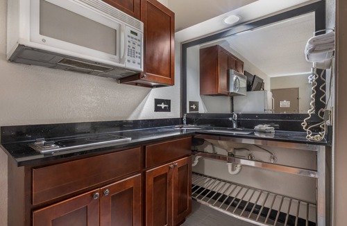 US 290 Hotel | Red Roof Inn Houston - Brookhollow