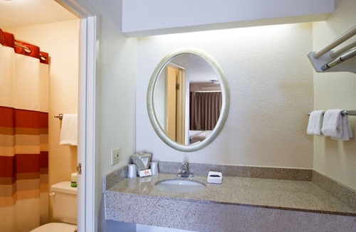 Pea Ridge Hotel | Red Roof Inn Huntington