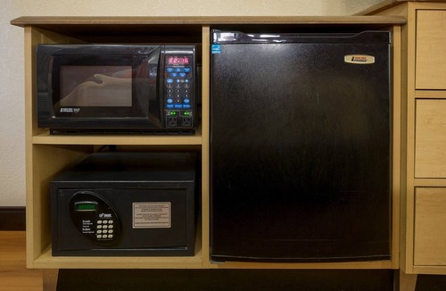 Pea Ridge Hotel | Red Roof Inn Huntington