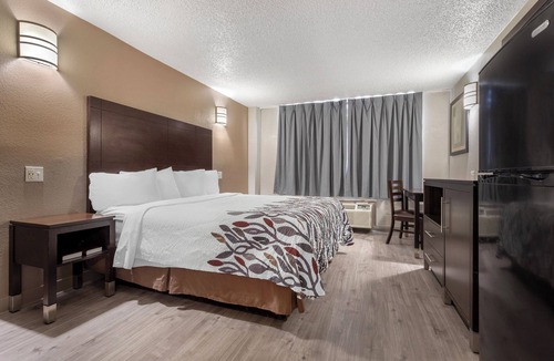 La Marque Hotel | Red Roof Inn La Marque