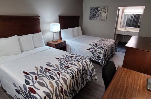 LaGrange Hotel | Red Roof Inn LaGrange