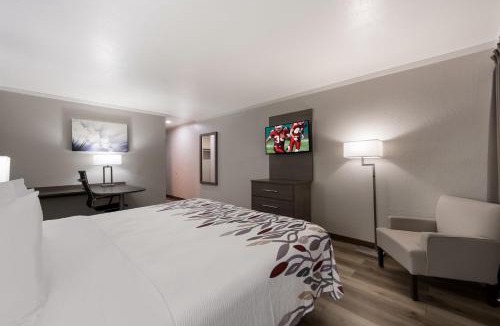 Madisonville Hotel | Red Roof Inn Madisonville