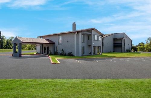Madisonville Hotel | Red Roof Inn Madisonville
