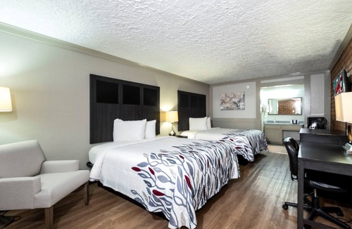 Monroe Hotel | Red Roof Inn Monroe