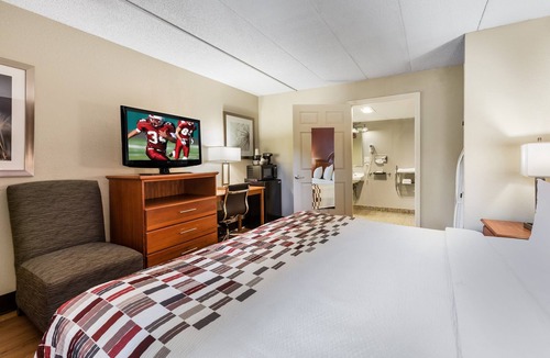 Morton Grove Hotel | Red Roof Inn Morton Grove