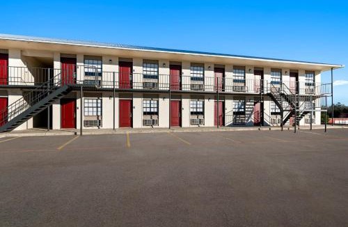 Nacogdoches Hotel | Red Roof Inn Nacogdoches