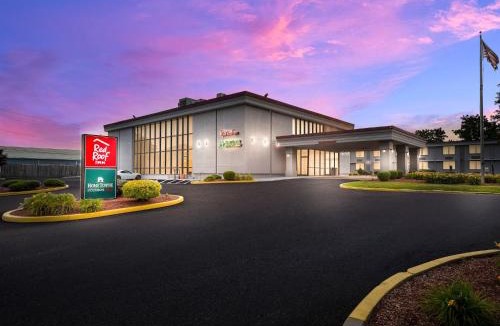 Painted Post Hotel | Red Roof Inn Painted Post