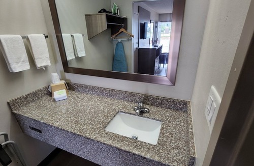 Perry Hotel | Red Roof Inn Perry