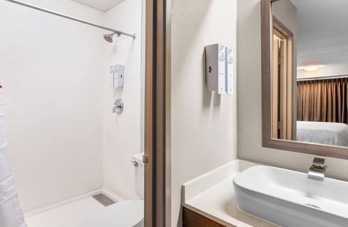 Hoffman Estates Hotel | Red Roof Inn PLUS+ Chicago - Hoffman Estates