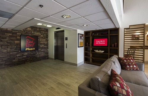 Addicks Hotel | Red Roof Inn PLUS+ Houston - Energy Corridor