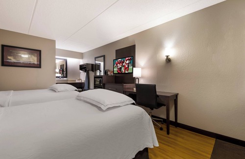 Larkwood Hotel | Red Roof Inn PLUS+ Nashville Airport