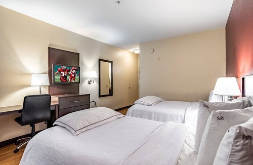 Southwest Raleigh Hotel | Red Roof Inn PLUS+ Raleigh Downtown – NCSU/Conv Center