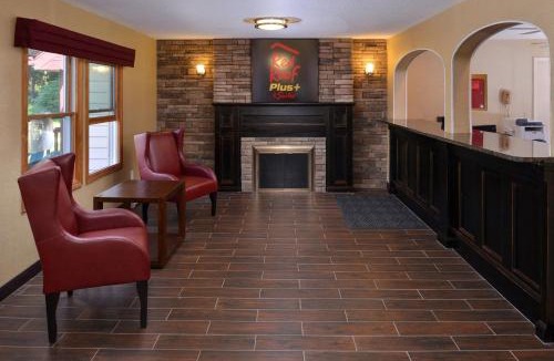 Guilford Hotel | Red Roof Inn PLUS+ & Suites Guilford