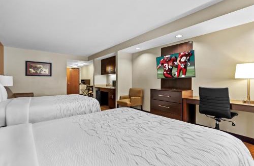 Whippleville Hotel | Red Roof Inn PLUS+ & Suites Malone