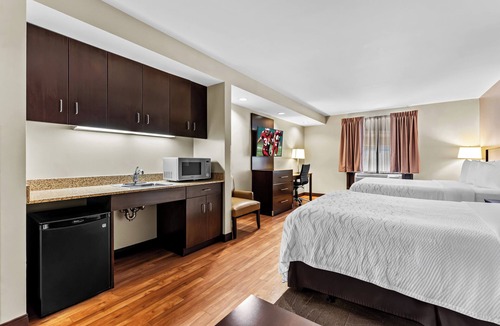 Whippleville Hotel | Red Roof Inn PLUS+ & Suites Malone