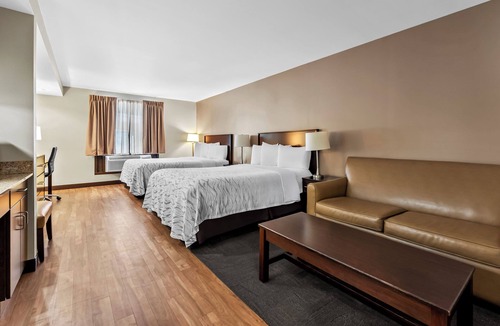 Whippleville Hotel | Red Roof Inn PLUS+ & Suites Malone