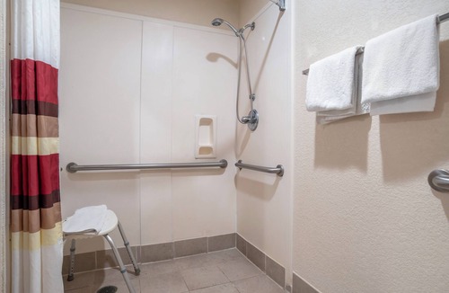 Vicksburg Hotel | Red Roof Inn PLUS+ & Suites Vicksburg