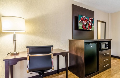 Wichita Hotel | Red Roof Inn PLUS+ Wichita East