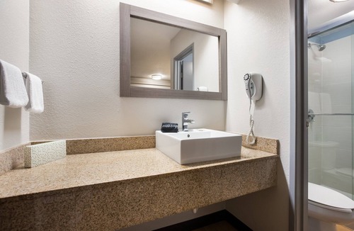 Lawrenceville Hotel | Red Roof Inn Princeton - Ewing