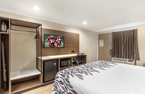 Southeast Raleigh Hotel | Red Roof Inn Raleigh Northeast - Downtown