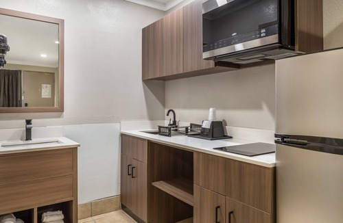 Southeast Raleigh Hotel | Red Roof Inn Raleigh Northeast - Downtown