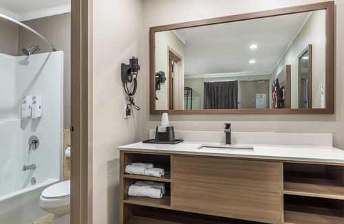 Southeast Raleigh Hotel | Red Roof Inn Raleigh Northeast - Downtown
