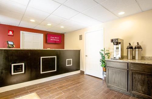 Scottsburg Hotel | Red Roof Inn Scottsburg