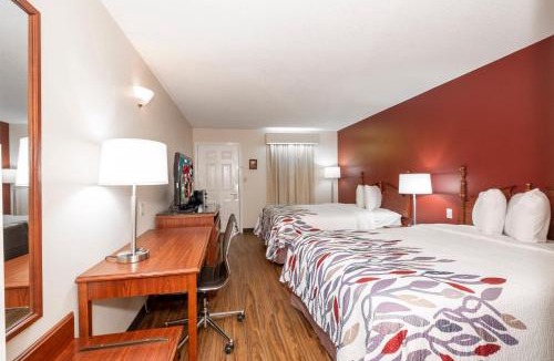 Calhoun Hotel | Red Roof Inn & Suites Calhoun
