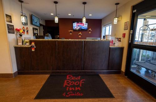 Danville Hotel | Red Roof Inn & Suites Danville, IL