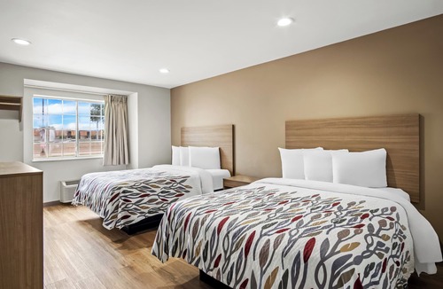 Euless Hotel | Red Roof Inn & Suites Euless - DFW Airport Southwest