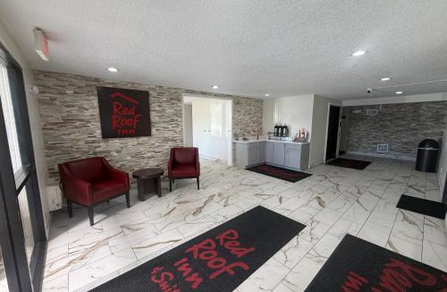 Hammond Hotel | Red Roof Inn & Suites Hammond, IN