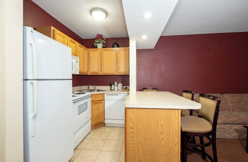 Milnesville Hotel | Red Roof Inn & Suites Hazleton