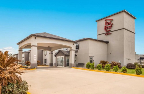 Lake Charles Hotel | Red Roof Inn & Suites Lake Charles