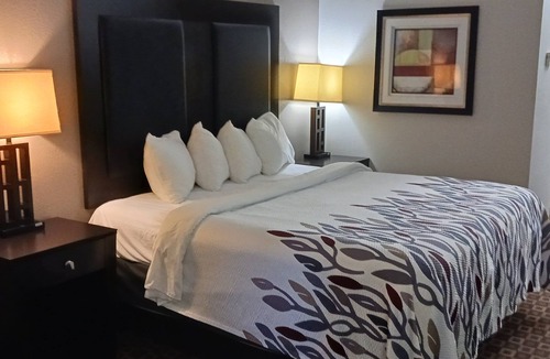 Longview Hotel | Red Roof Inn & Suites Longview