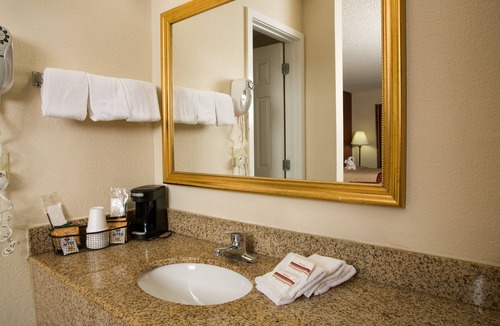 Pigeon Forge Hotel | Red Roof Inn & Suites Pigeon Forge - Parkway