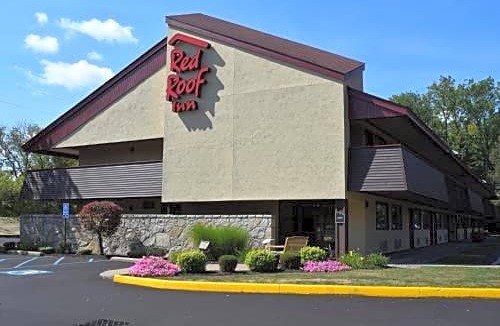 Utica Hotel | Red Roof Inn Utica
