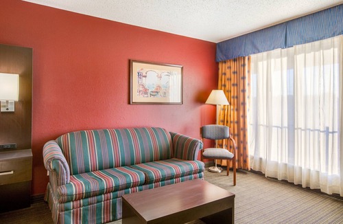 Vincennes Hotel | Red Roof Inn Vincennes
