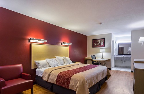 West Memphis Hotel | Red Roof Inn West Memphis, AR