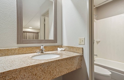 West Monroe Hotel | Red Roof Inn West Monroe