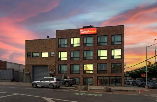 Greenwood Hotel | Red Roof PLUS Brooklyn - 3rd Ave