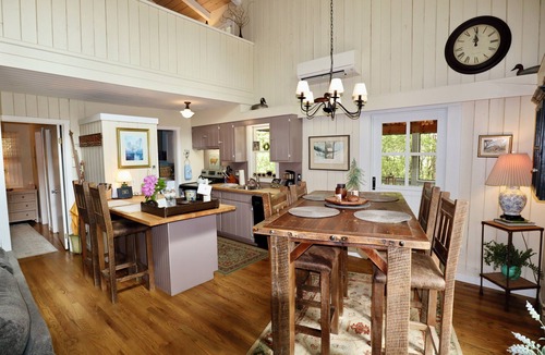 Mirror Lake House | Red Rooster: Pet-Friendly Cottage in Mirror Lake w/2 Fire Pits & Fenced Yard