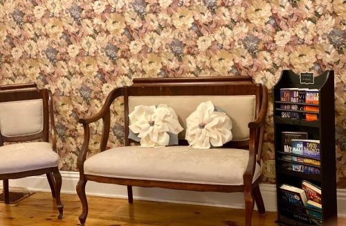 Bardstown Bed & Breakfast | Red Rose Inn Bed and Breakfast